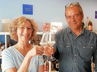 découvrez notre cave sans alcool, un espace dédié aux plaisirs des boissons non alcoolisées. savourez une sélection raffinée de vins, bières et spiritueux sans alcool, parfaits pour toutes les occasions. profitez d'une expérience gustative unique et conviviale, tout en préservant votre bien-être.