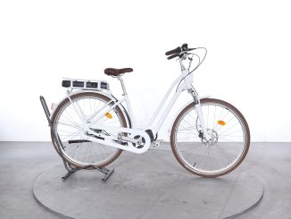 découvrez l'offre exclusive sur le vélo elops 920 e, alliant confort et performance pour vos trajets quotidiens. profitez d'une assistance électrique, d'un design moderne et d'un rapport qualité-prix exceptionnel.