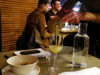 découvrez nos conseils pratiques pour réussir votre dry january sans alcool. apprenez à profiter d'alternatives saines, à trouver des boissons savoureuses et à gérer vos envies tout au long de ce mois dédié à la sobriété. transformez ce défi en une expérience enrichissante!